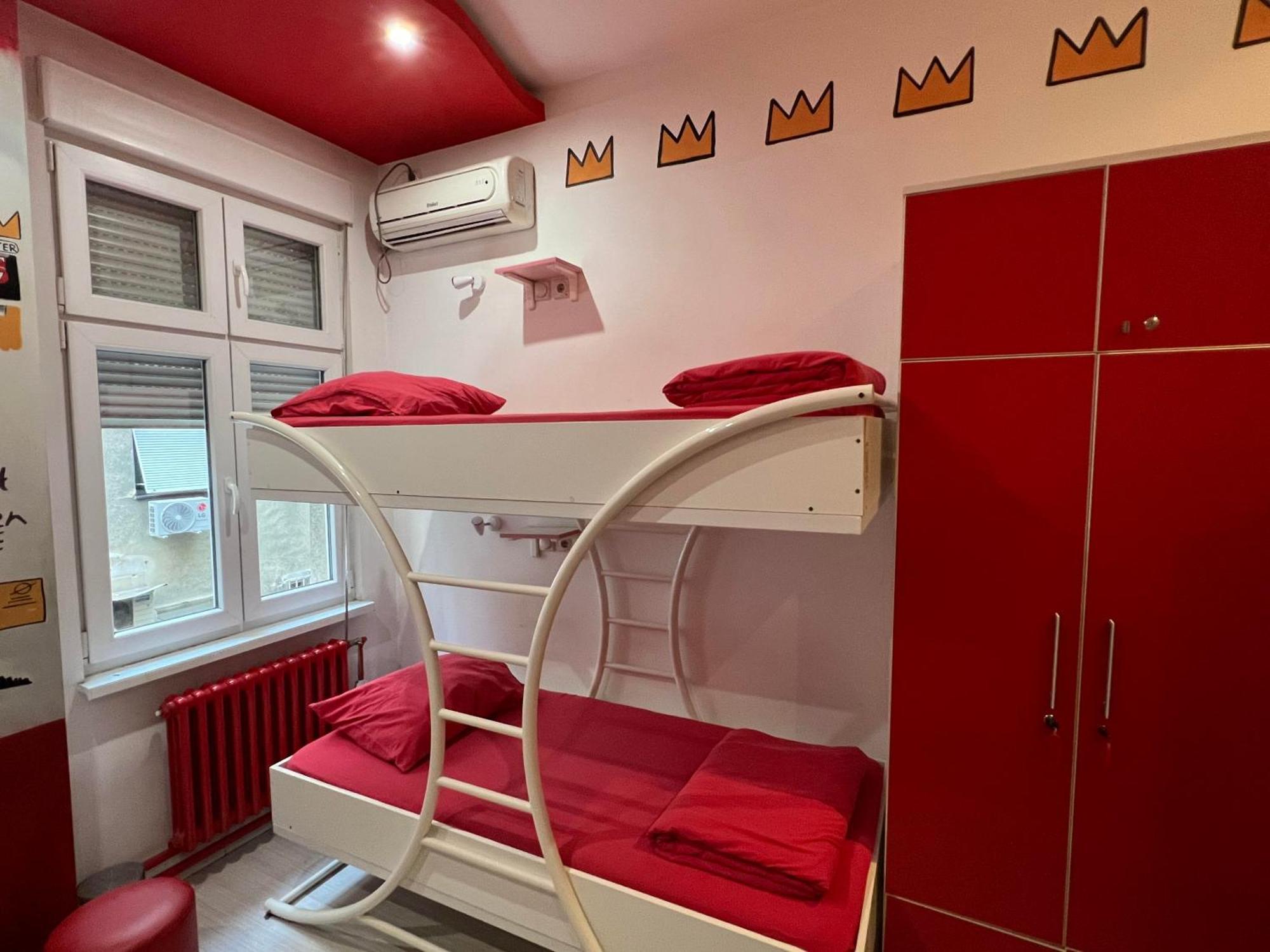 Pop Art Hostel เบลเกรด ภายนอก รูปภาพ