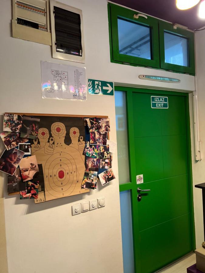 Pop Art Hostel เบลเกรด ภายนอก รูปภาพ
